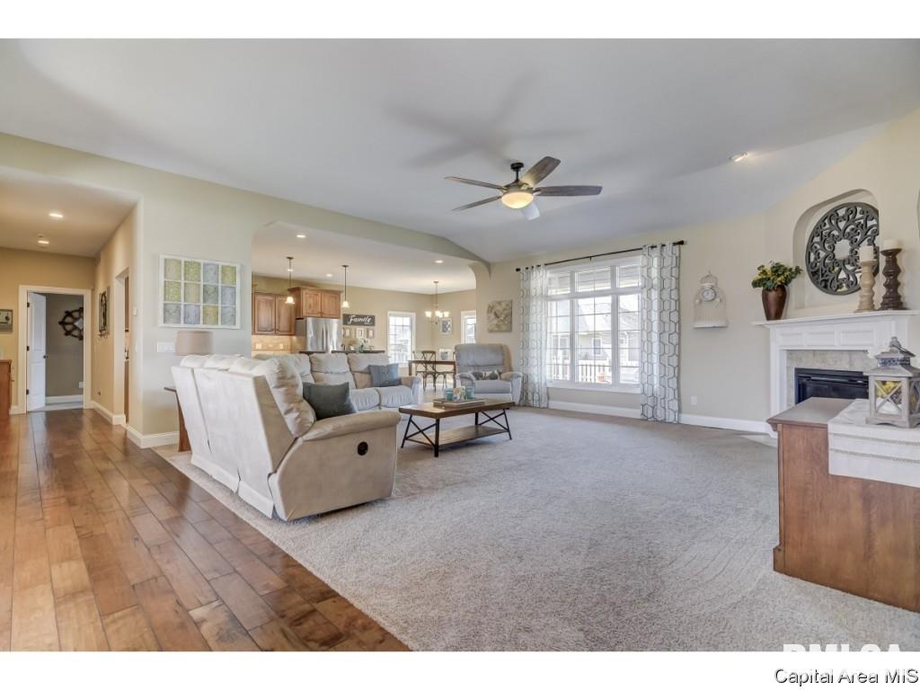 2805 Covered Wagon Trail Springfield, IL 62711 - Photo 6 of 36 Gallery Image 6
