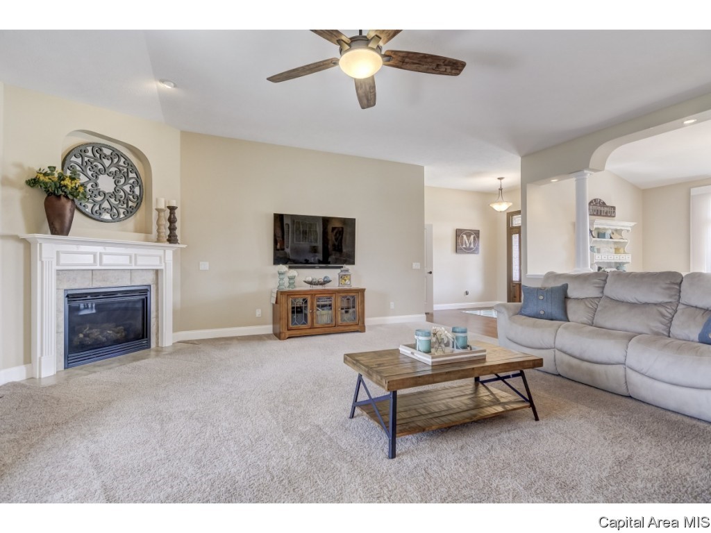 2805 Covered Wagon Trail Springfield, IL 62711 - Photo 7 of 36 Gallery Image 7