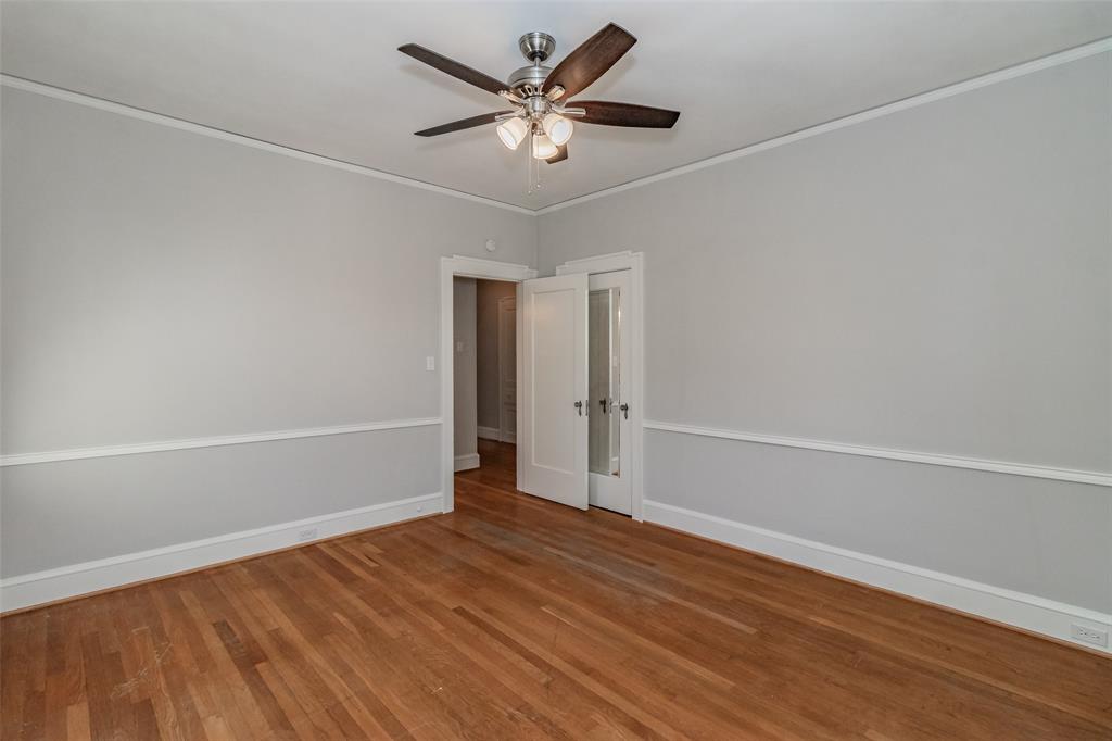 2311 Warner Road Fort Worth, TX 76110 - Photo 17 of 37