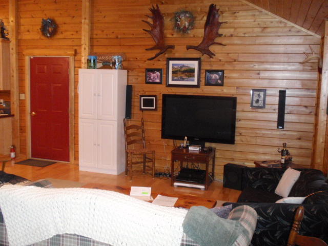 5 Canoe Court Millinocket, ME 04462 - Photo 11 of 44 living room5
