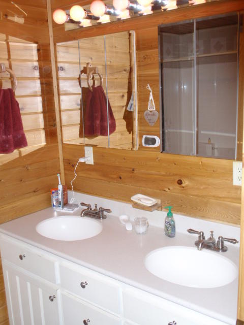 5 Canoe Court Millinocket, ME 04462 - Photo 15 of 44 bathroom1