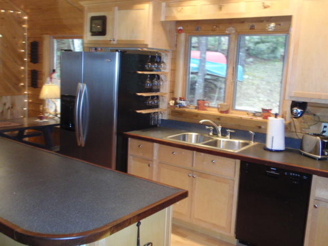 5 Canoe Court Millinocket, ME 04462 - Photo 2 of 44 kitchen1