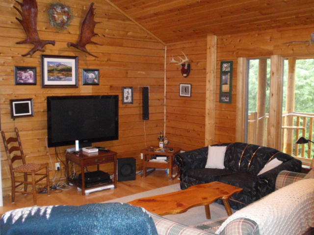 5 Canoe Court Millinocket, ME 04462 - Photo 9 of 44 living room2