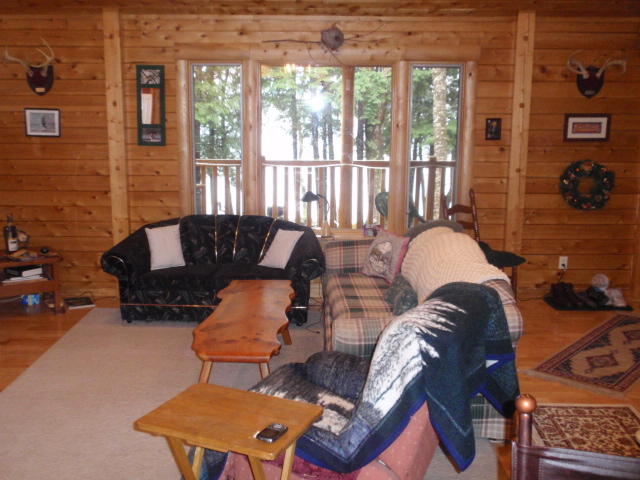 5 Canoe Court Millinocket, ME 04462 - Photo 10 of 44 living room3