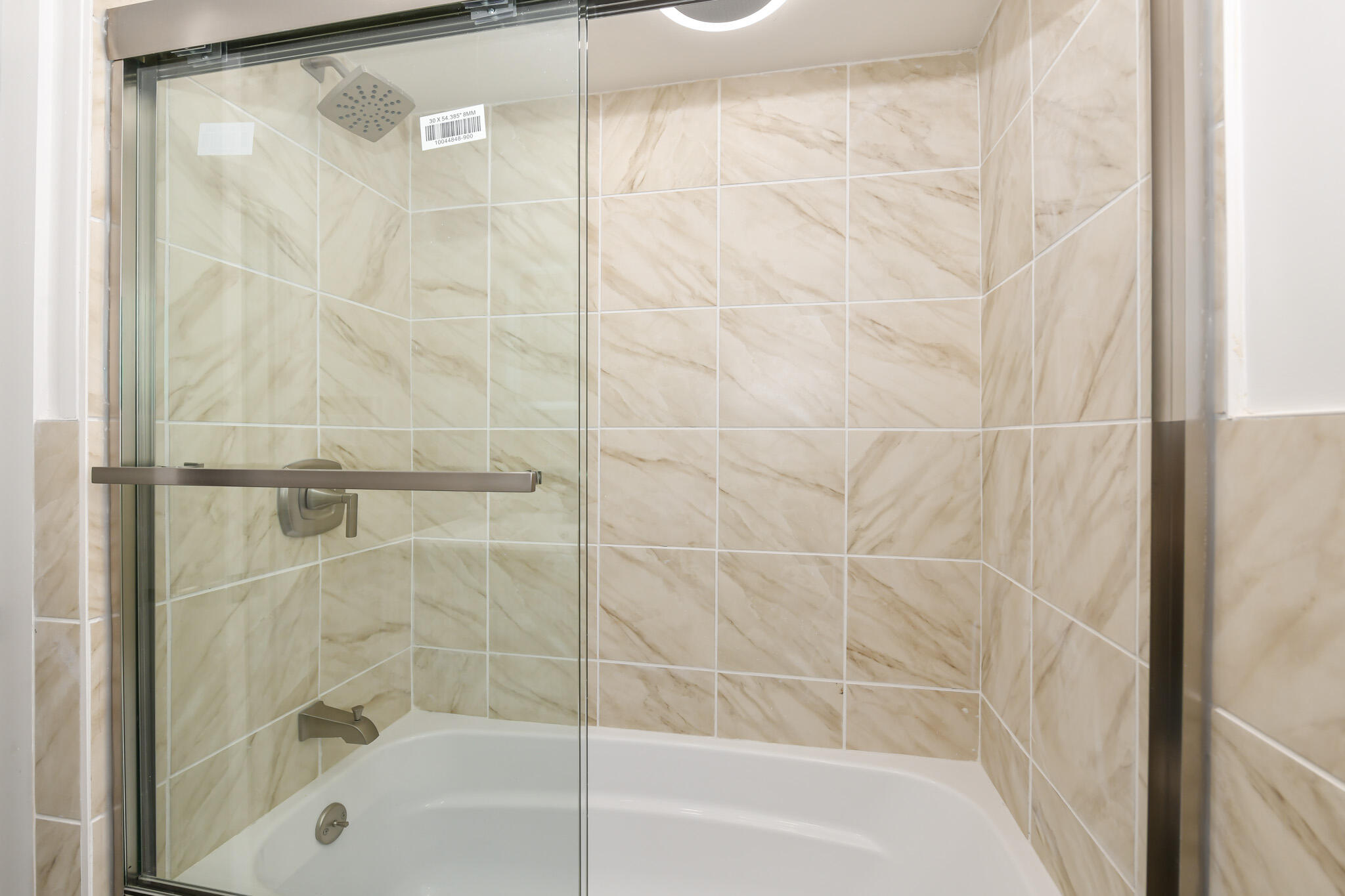 4578 North 127th Street Butler, WI 53007 - Photo 14 of 38 Main Level Full Bathroom