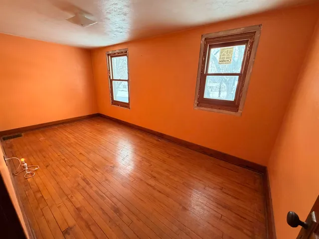 $135,900 | 1729 Summit Avenue, Beloit, WI 53511