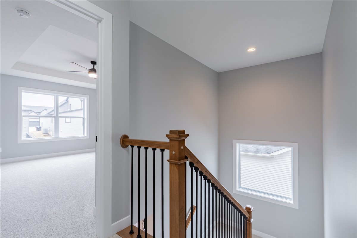 5206 Finlen Lane Bloomington, IL 61705 - Photo 28 of 40 a view of a hallway with windows