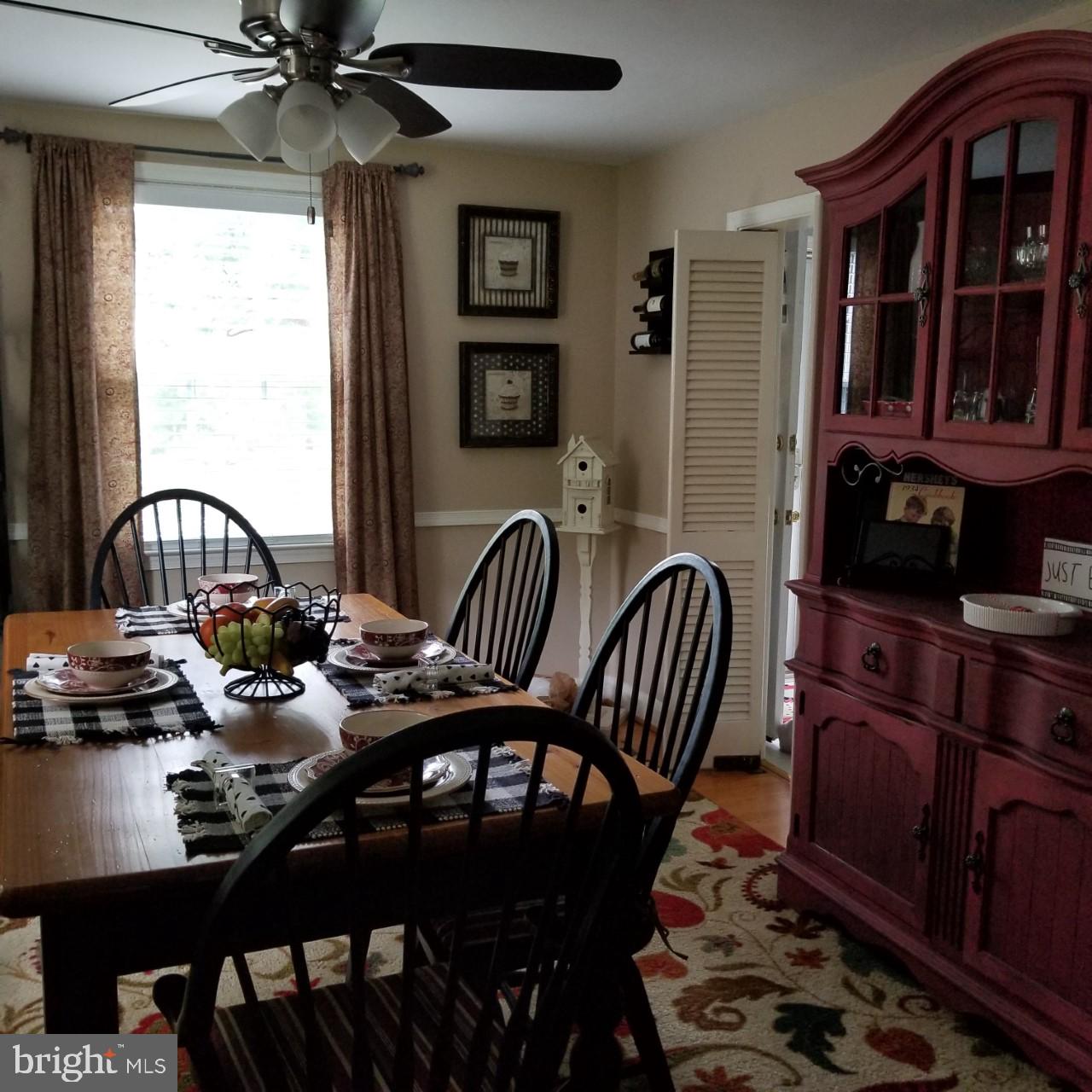 1658 Myamby Road Baltimore, MD 21286 - Photo 16 of 55 Spacious Dining room