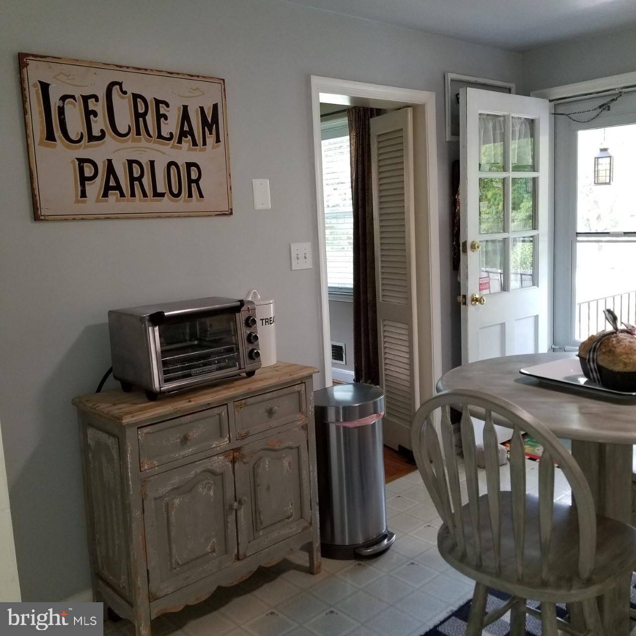 1658 Myamby Road Baltimore, MD 21286 - Photo 19 of 55 Eat in Kitchen.