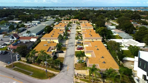 $284,000 | 610 Indian Rocks Road North, Unit 123, Belleair Bluffs, FL 33770