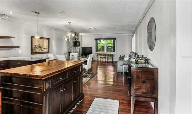 $285,000 | 610 Indian Rocks Road North, Unit 123, Belleair Bluffs, FL 33770