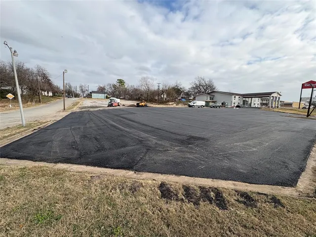 $775,000 | 401 South Sam Rayburn Freeway, Sherman, TX 75090