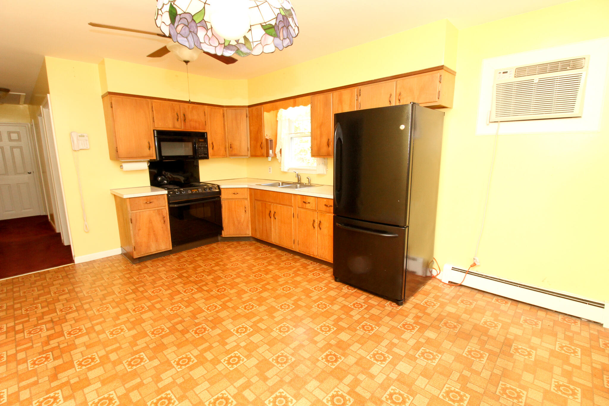 232 Newburgh Road Hermon, ME 04401 - Photo 9 of 36 IMG_0115