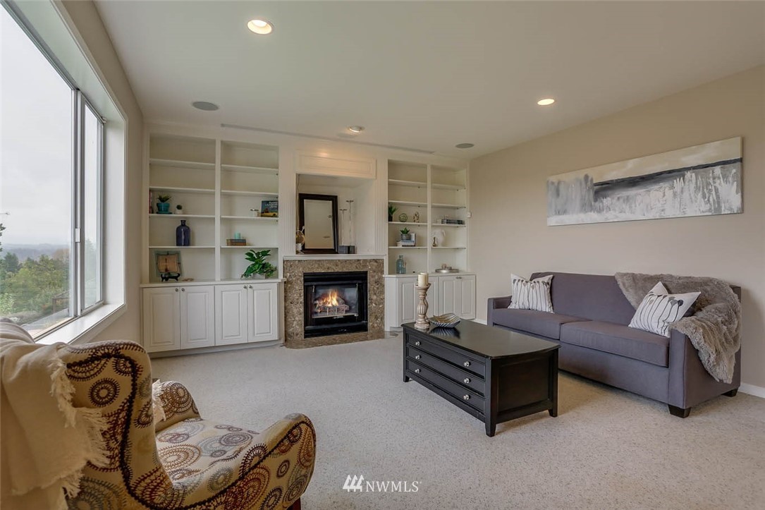 13982 Southeast 159th Place Renton, WA 98058 - Photo 12 of 25 Gallery Image 12