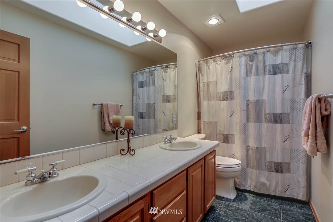 13982 Southeast 159th Place Renton, WA 98058 - Photo 19 of 25 Gallery Image 19