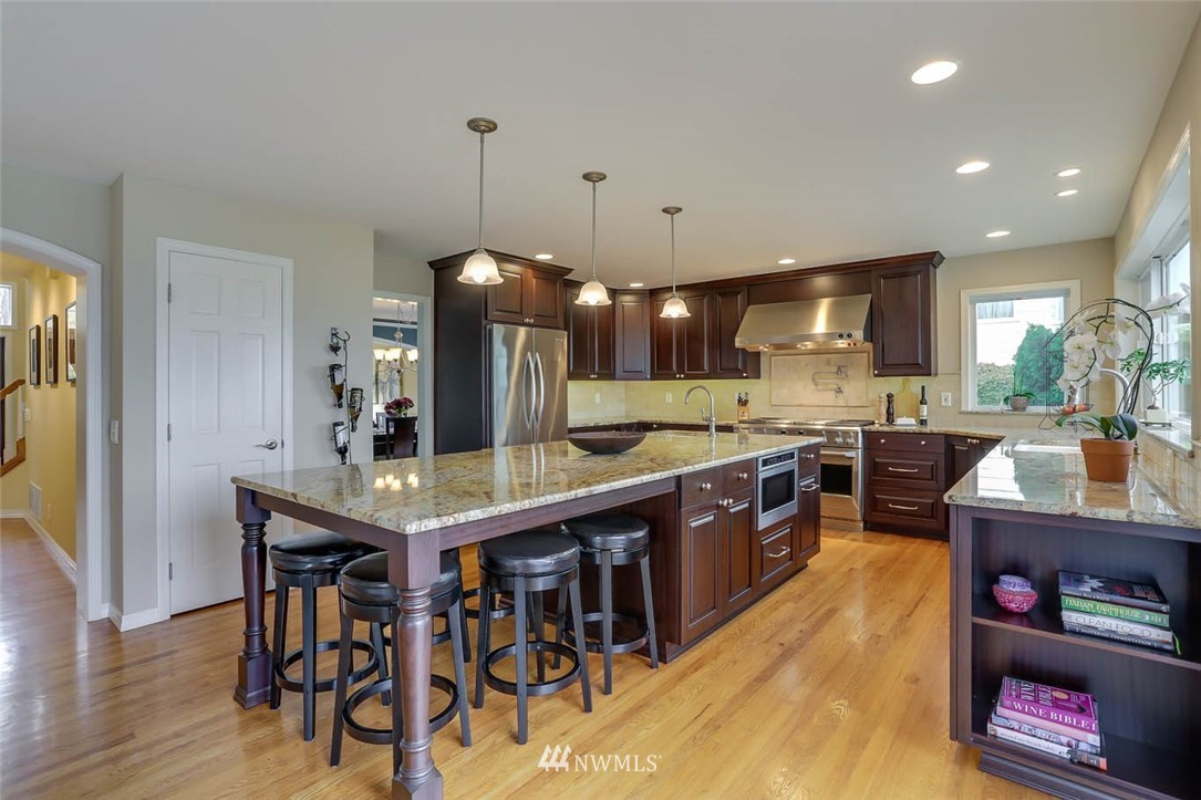 13982 Southeast 159th Place Renton, WA 98058 - Photo 8 of 25 Gallery Image 8