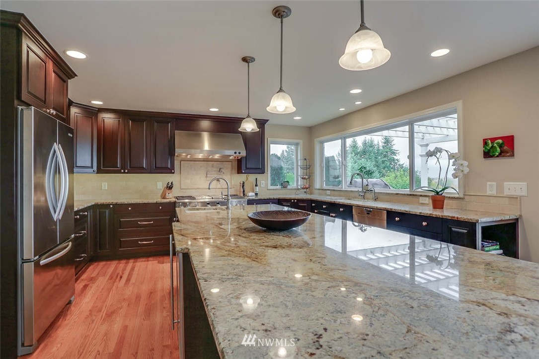 13982 Southeast 159th Place Renton, WA 98058 - Photo 9 of 25 Gallery Image 9