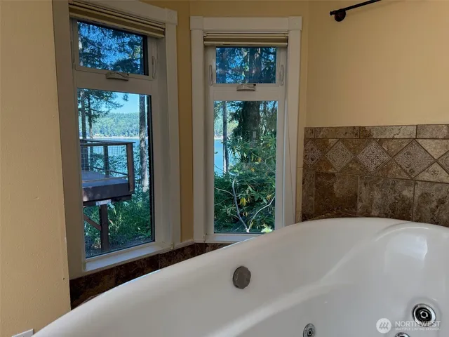 $895,000 | 8036 Ellison Loop Northwest, Olympia, WA 98502