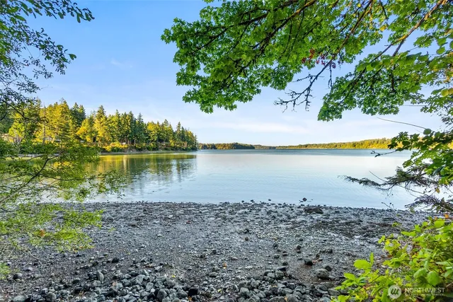 $895,000 | 8036 Ellison Loop Northwest, Olympia, WA 98502