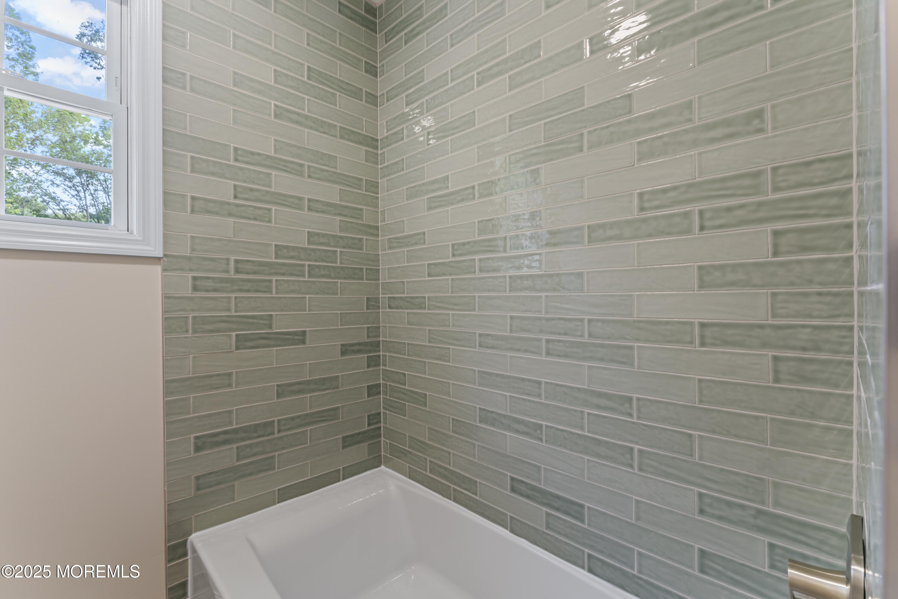 249 Crows Nest Road Manahawkin, NJ 08050 - Photo 14 of 21 a bathroom with a shower