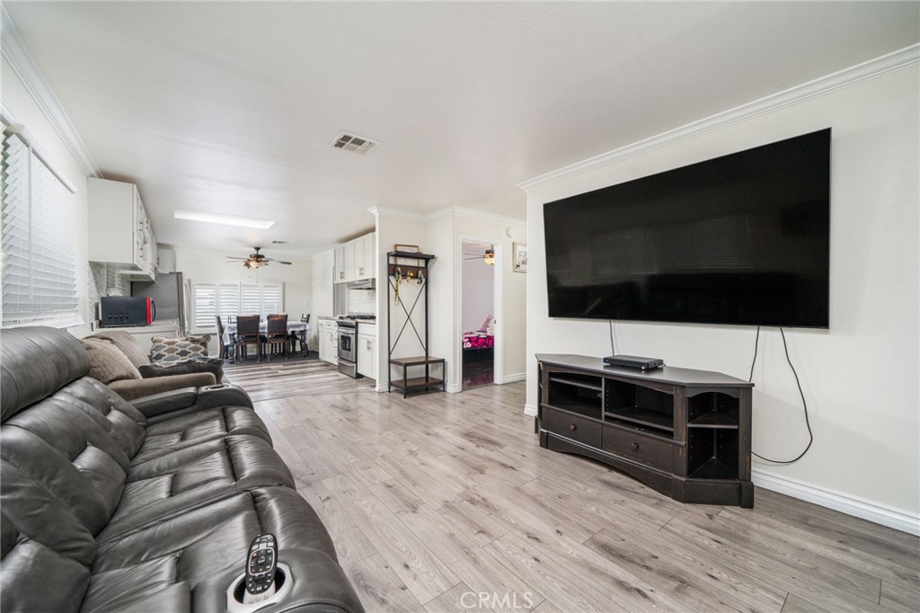 250 North Linden Avenue, Unit 124 Rialto, CA 92376 - Photo 5 of 39