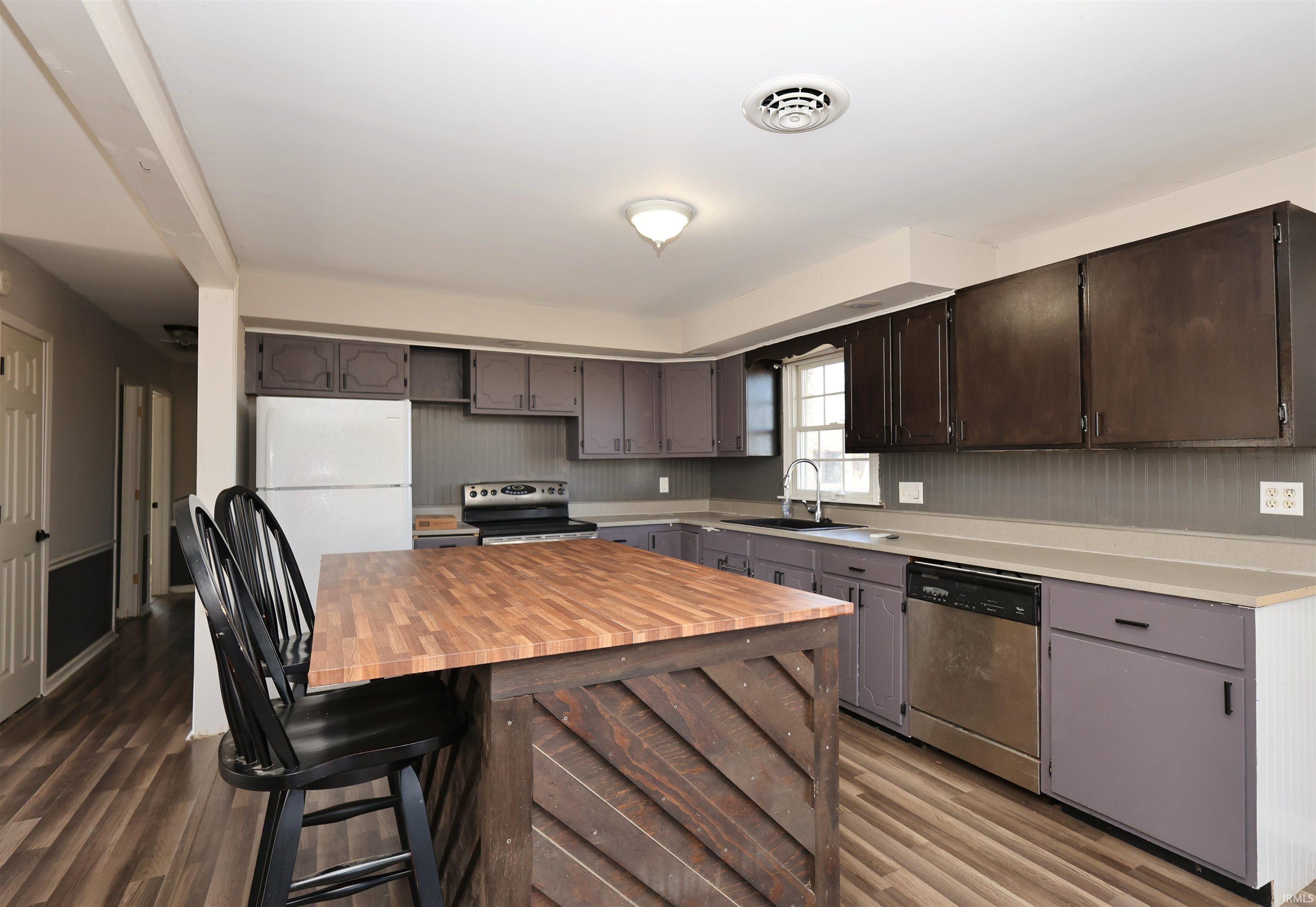 509 Nancy Drive Sweetser, IN 46987 - Photo 4 of 11