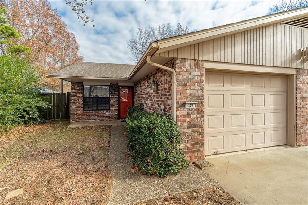 374 North Crossover Road Fayetteville, AR 72701 - Photo 1 of 19 Gallery Image 1