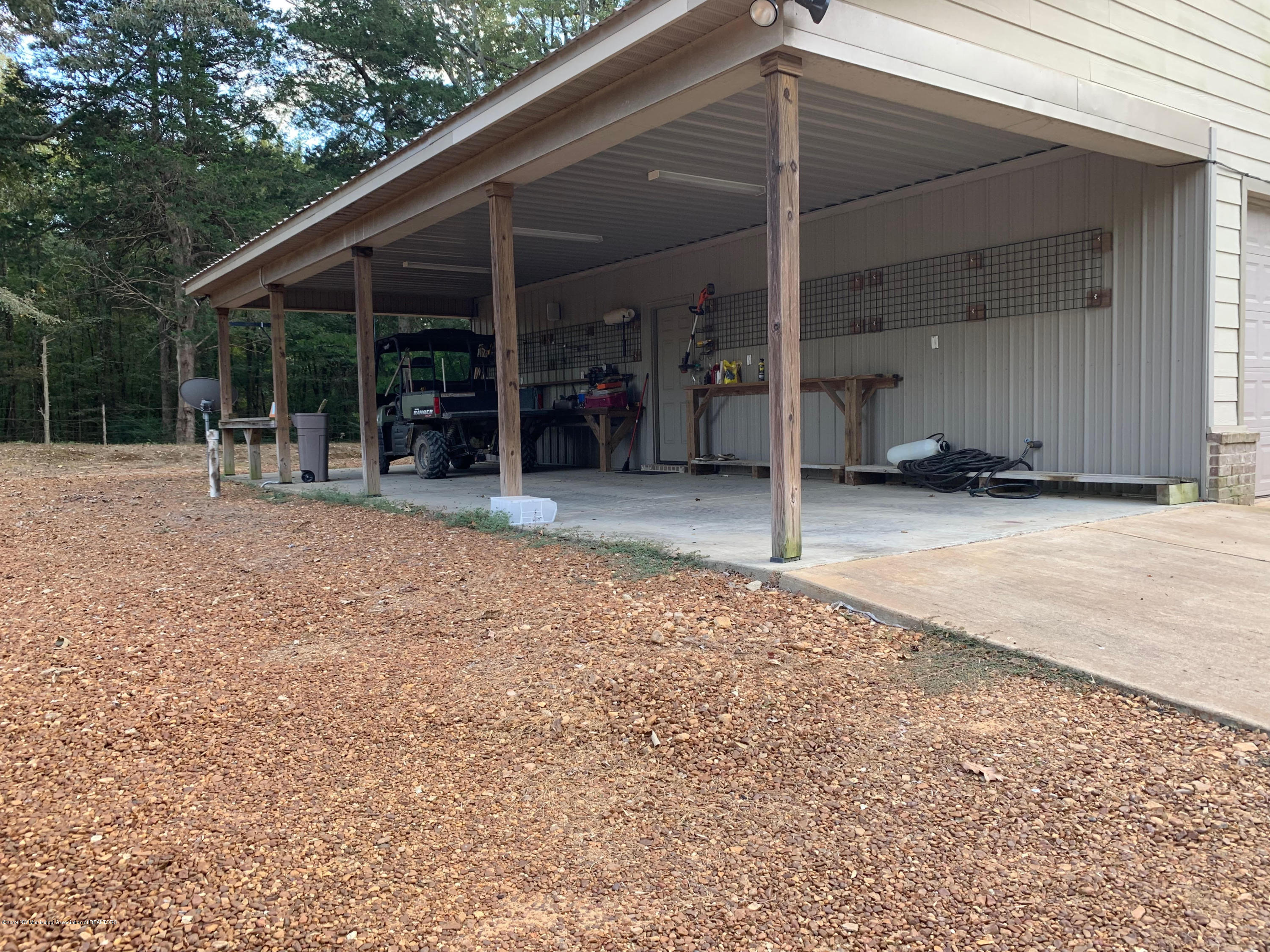 701 Gaines Road Hernando, MS 38632 - Photo 17 of 20 covered back patio
