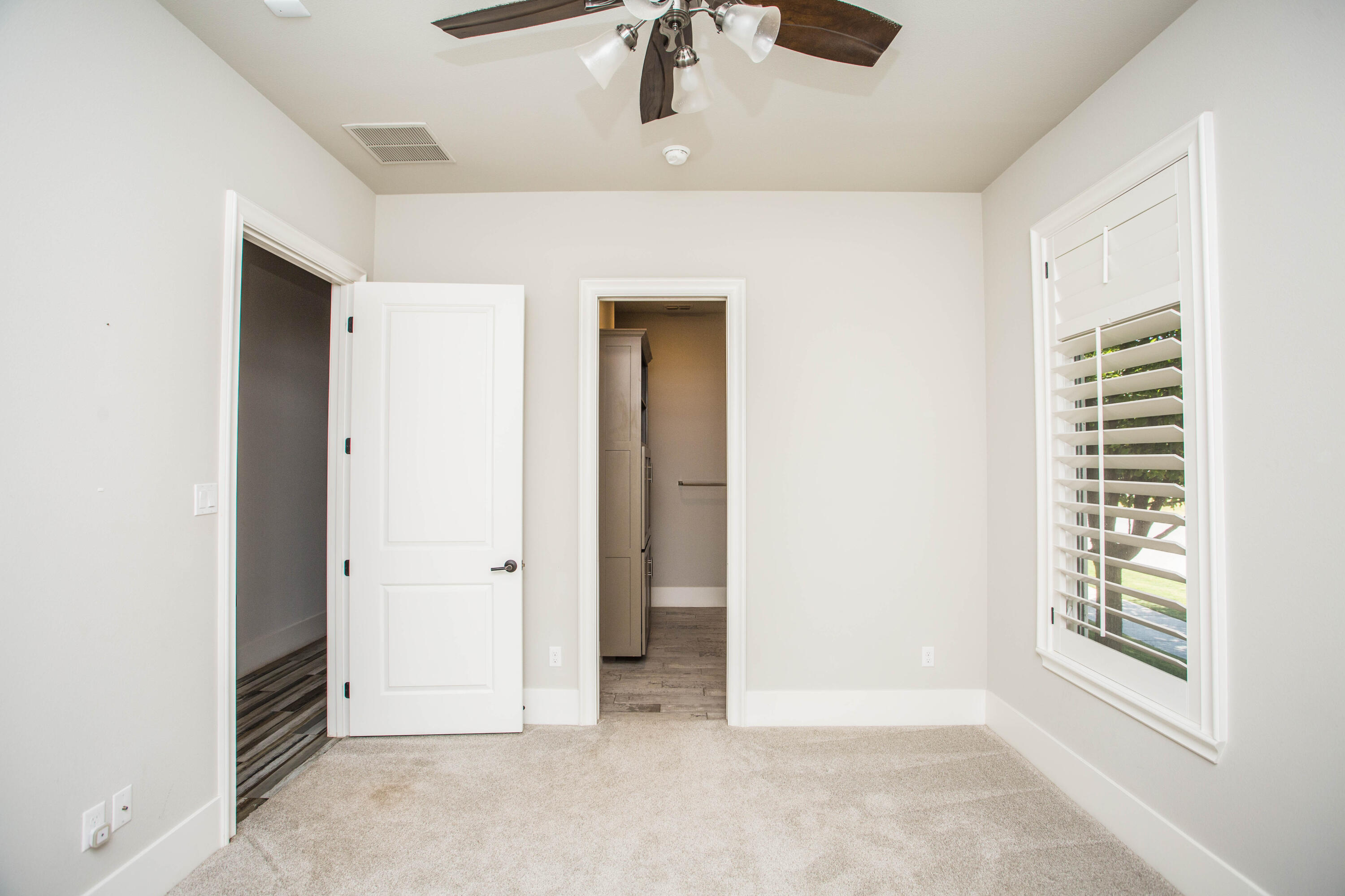 4807 116th Street Lubbock, TX 79424 - Photo 33 of 51 an empty room with windows