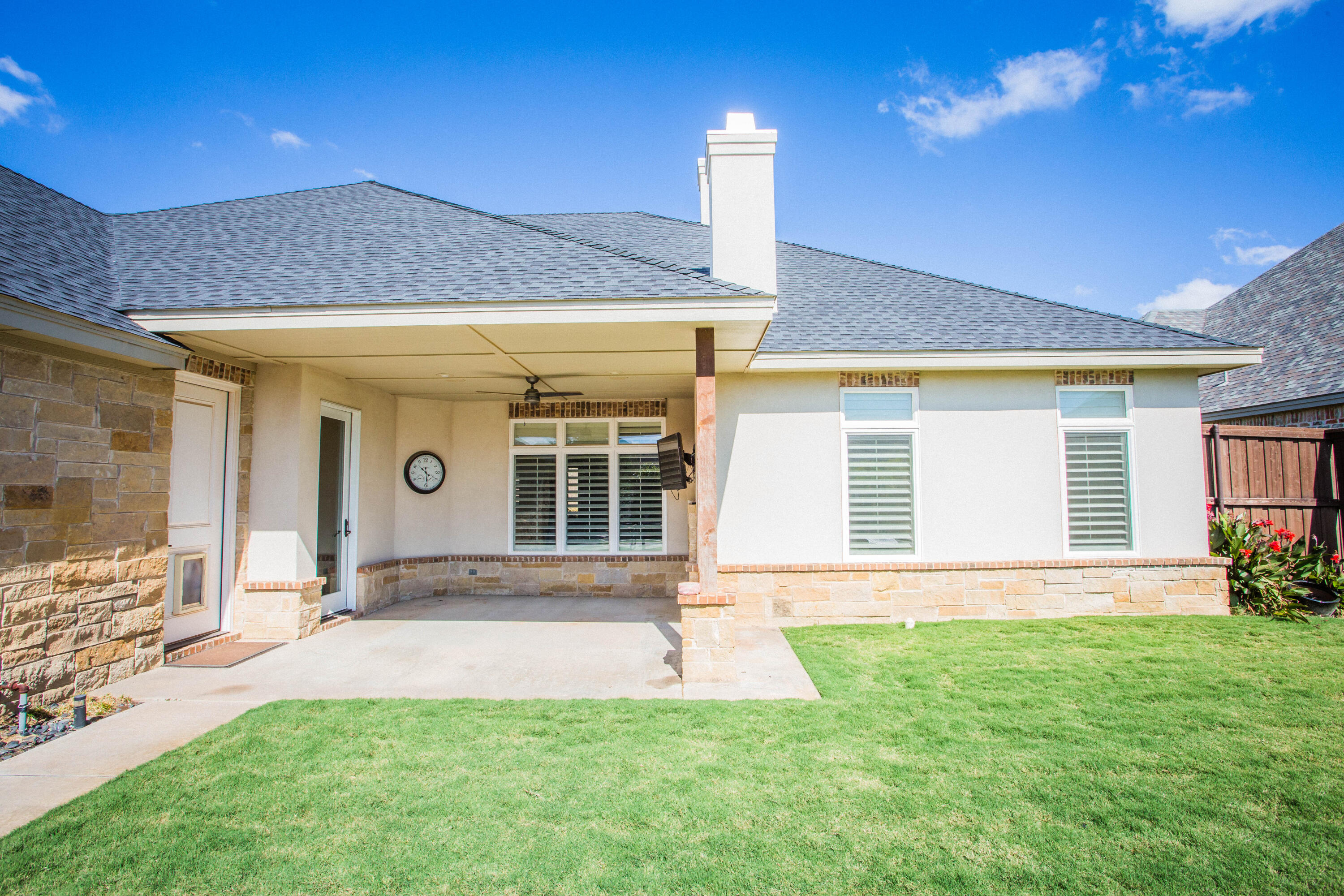 4807 116th Street Lubbock, TX 79424 - Photo 44 of 51 a front view of a house with a yard and front view of a house