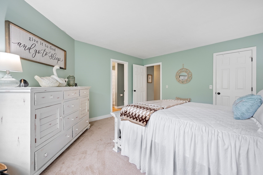 701 Beacon Park Road, Unit 701 Webster, MA 01570 - Photo 13 of 36