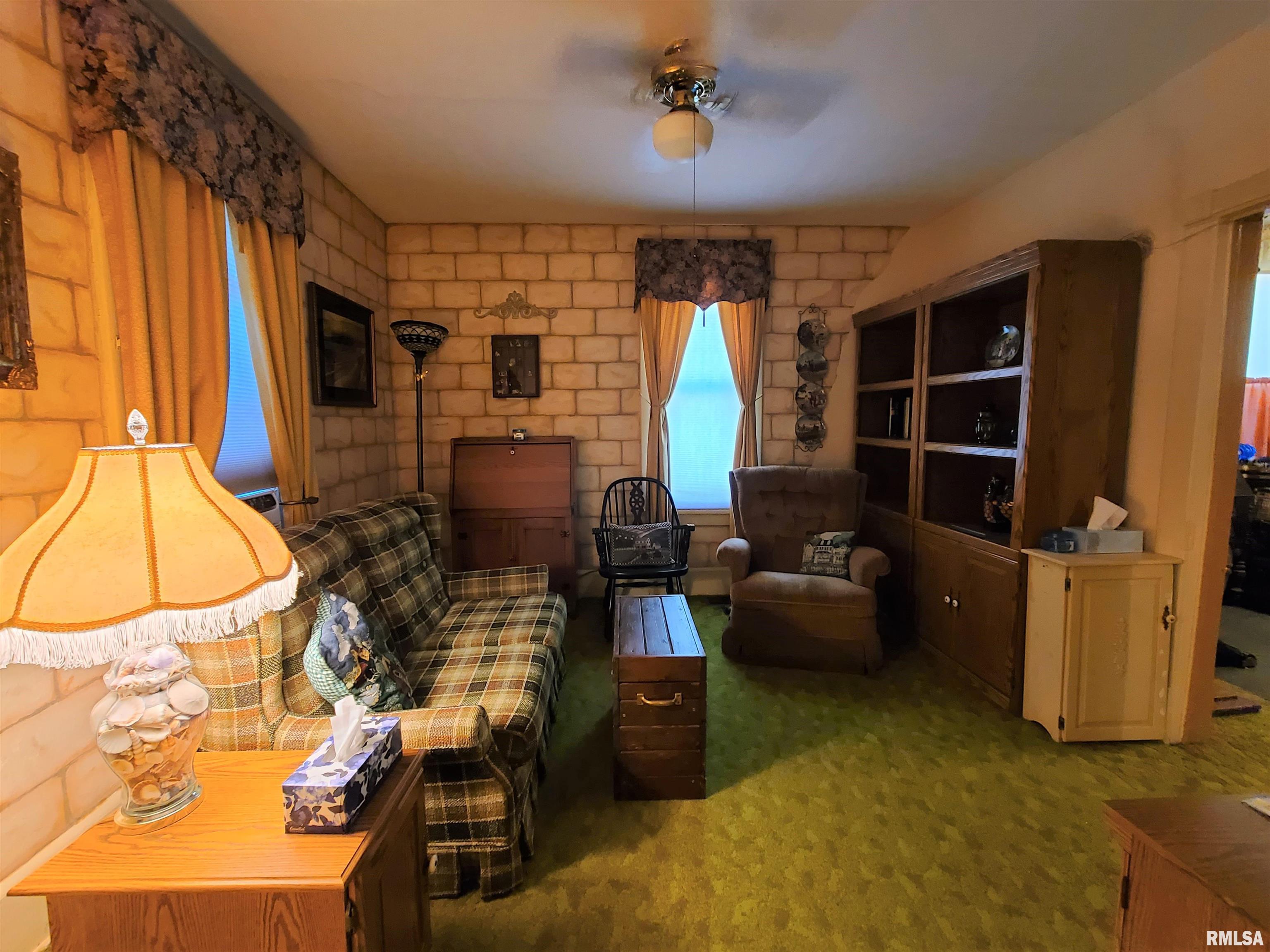 11779 Fenton Road Morrison, IL 61270 - Photo 13 of 25