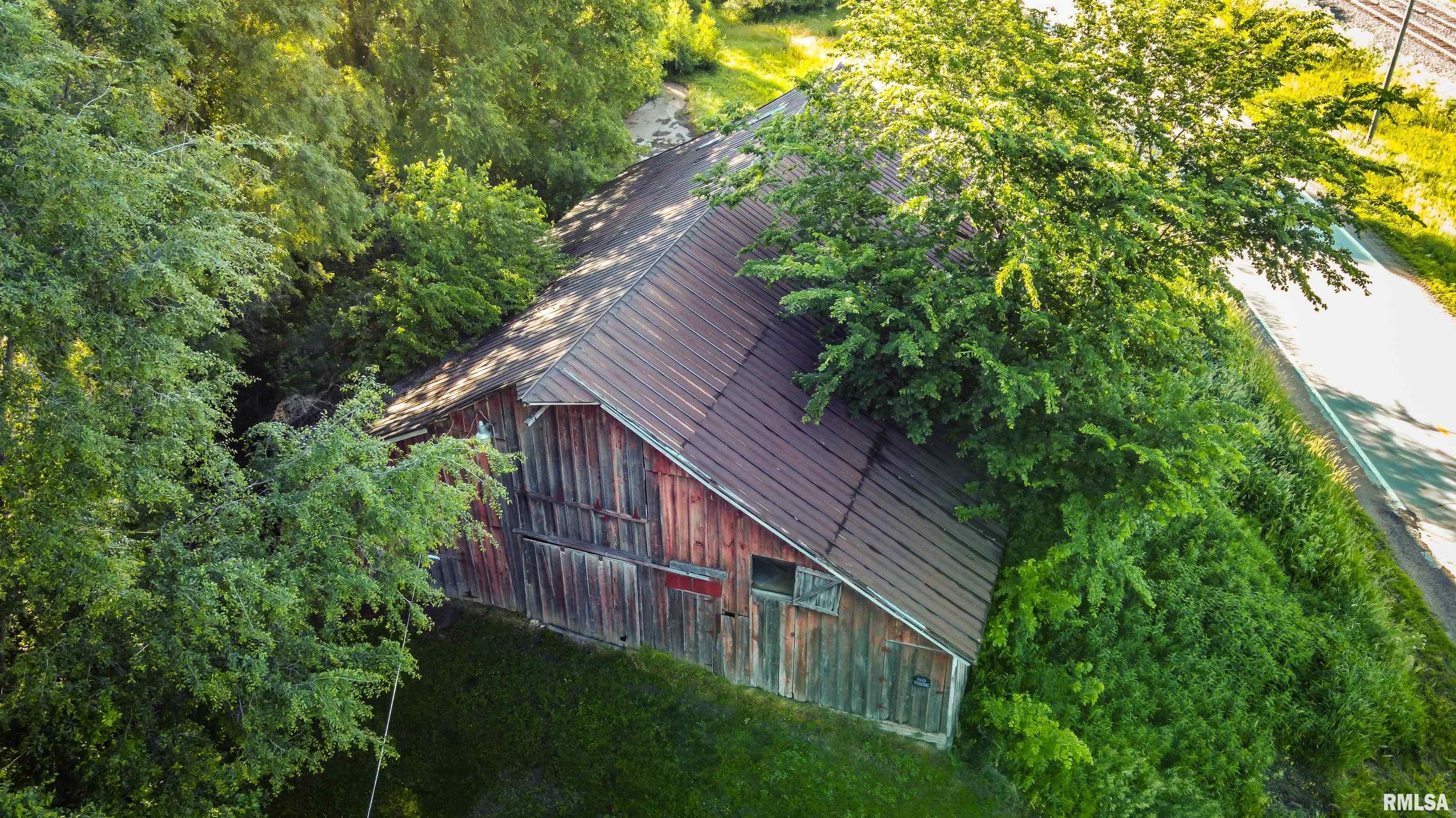 11779 Fenton Road Morrison, IL 61270 - Photo 18 of 25