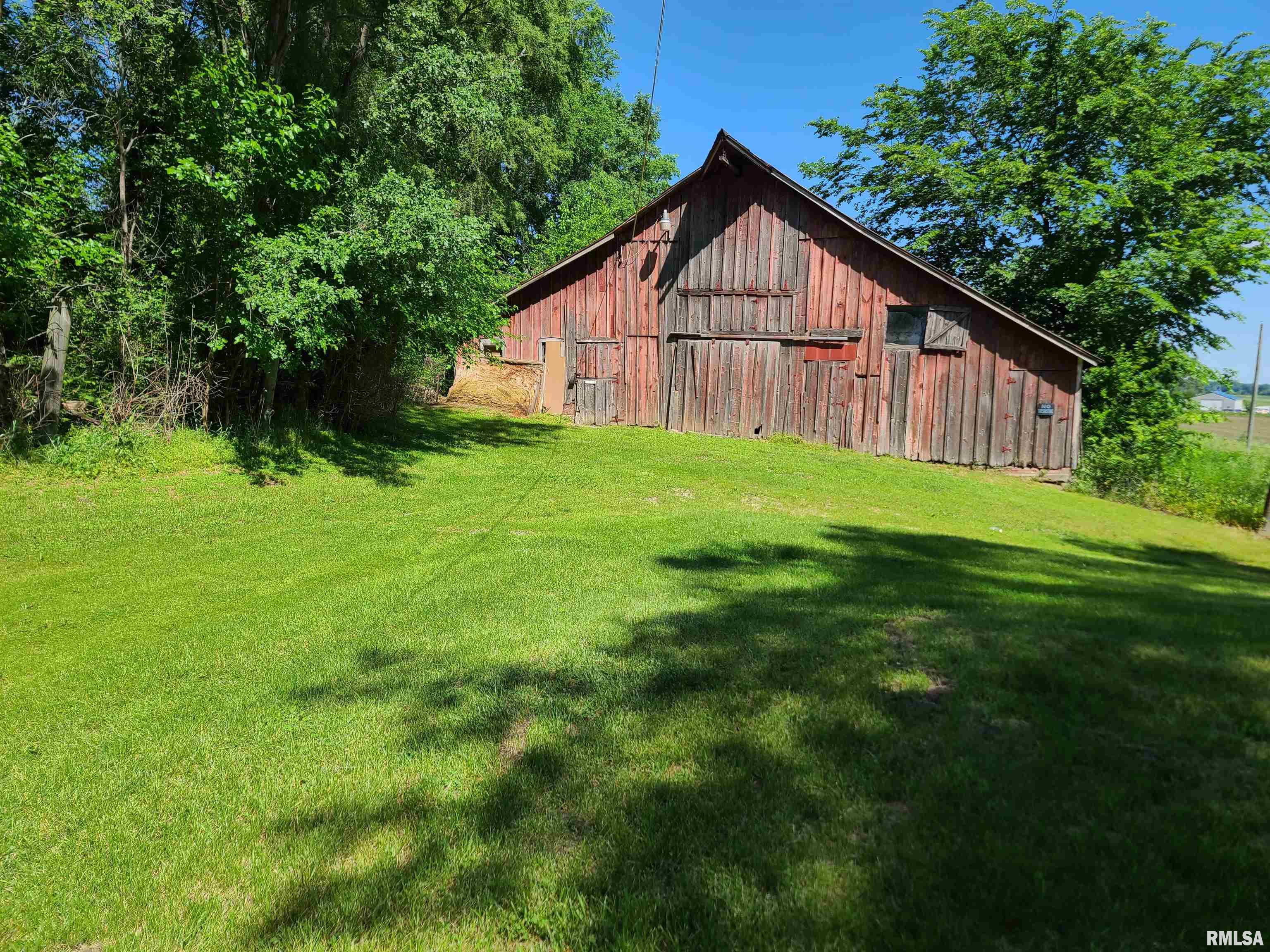 11779 Fenton Road Morrison, IL 61270 - Photo 3 of 25