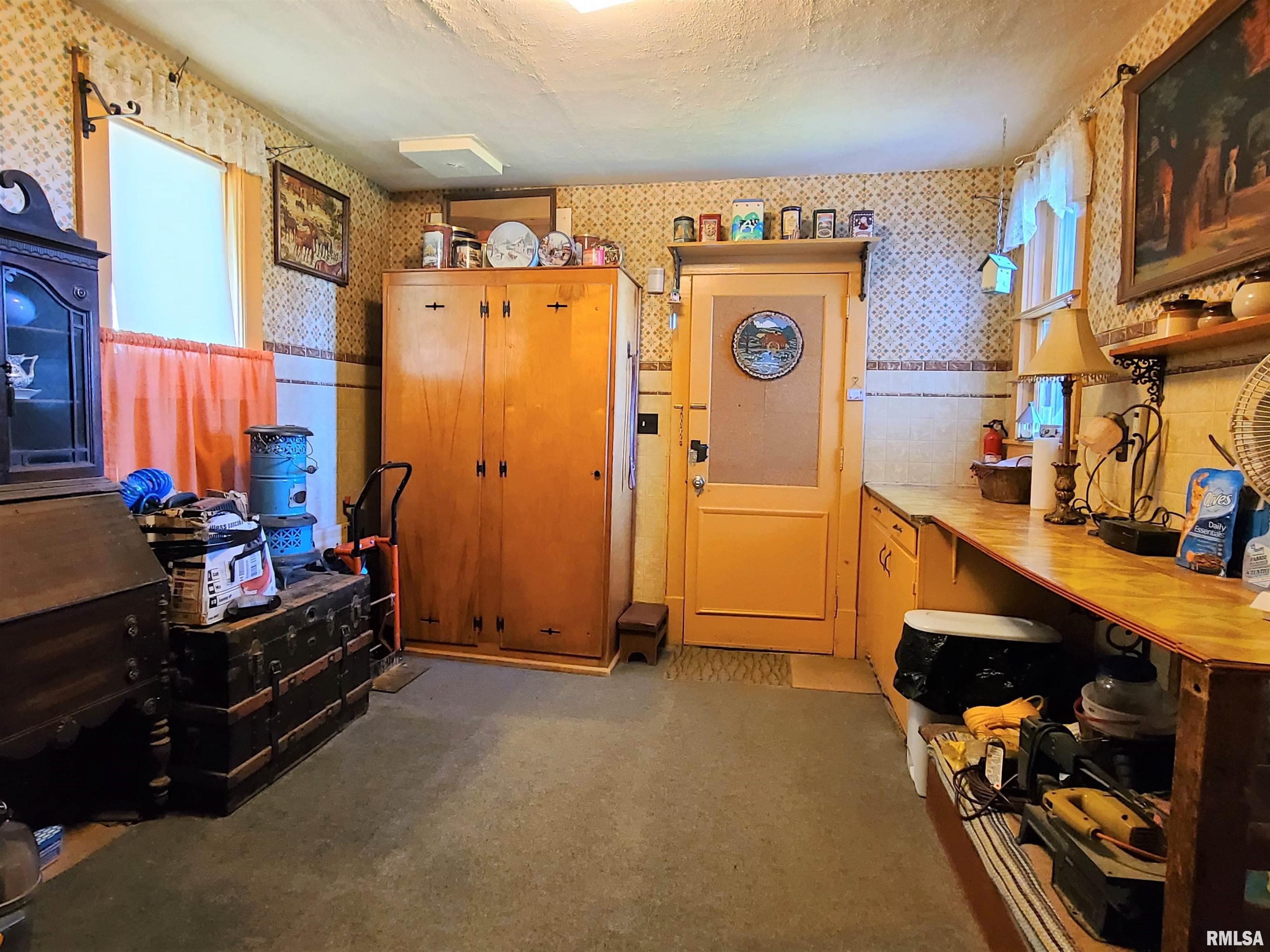 11779 Fenton Road Morrison, IL 61270 - Photo 6 of 25
