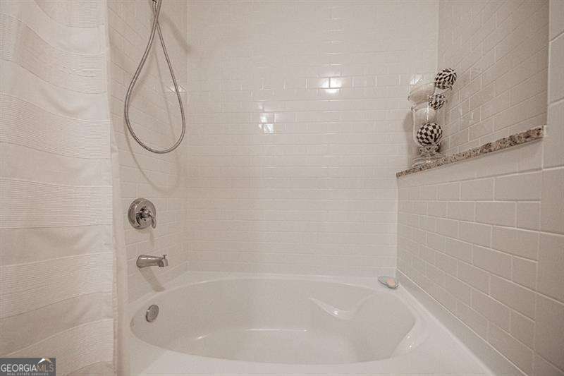 2795 Peachtree Road, Unit 1909 Atlanta, GA 30305 - Photo 20 of 63