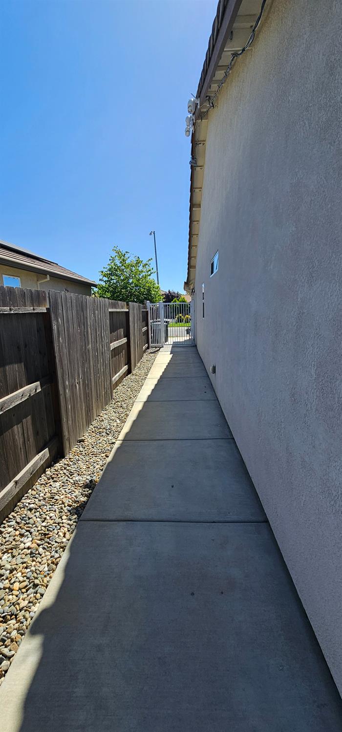 9290 Brock Court Live Oak, CA 95953 - Photo 22 of 29 a terrace view with sky view