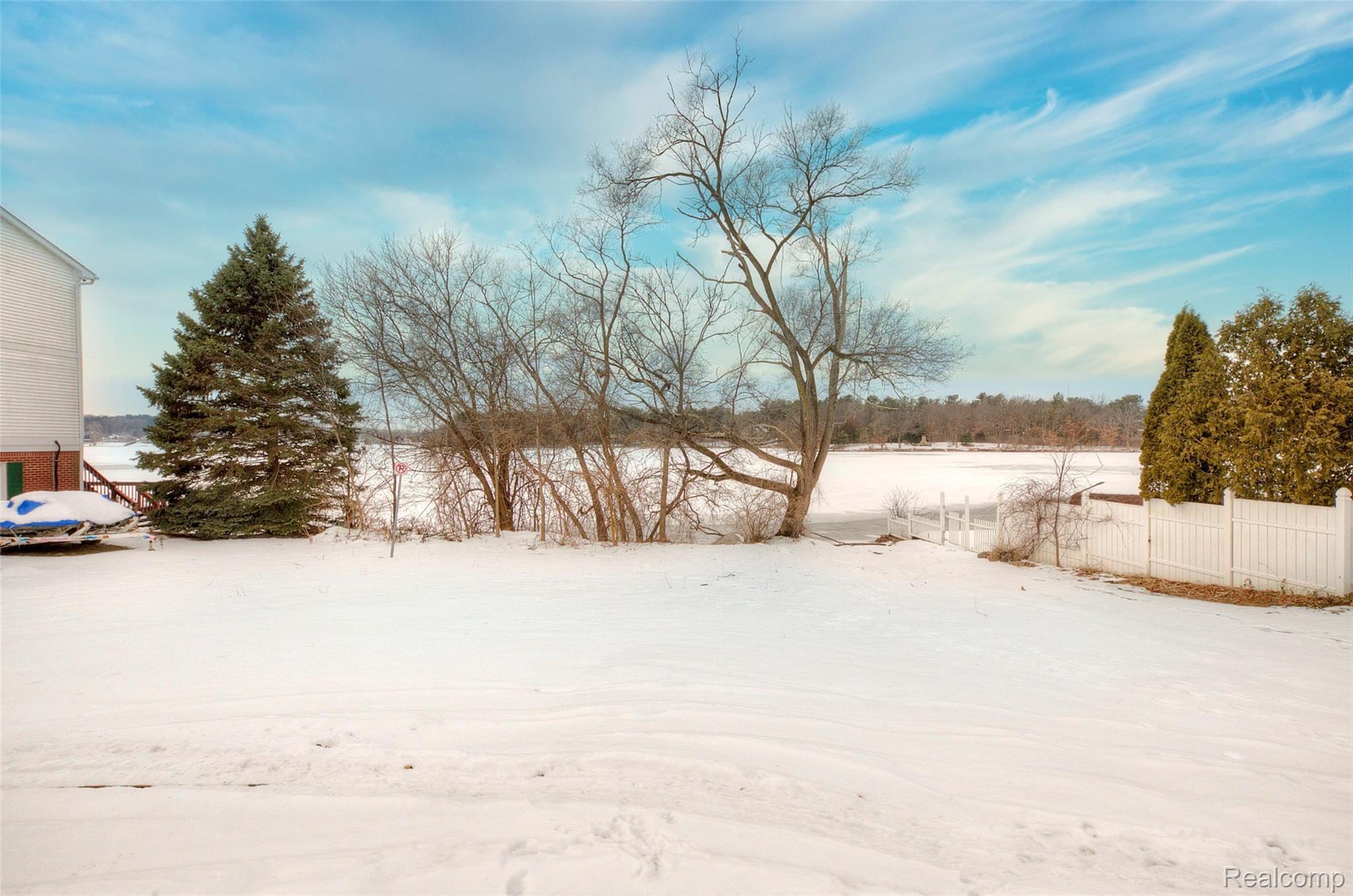 1131 Brighton Lake Road Brighton, MI 48116 - Photo 42 of 43 Lake access