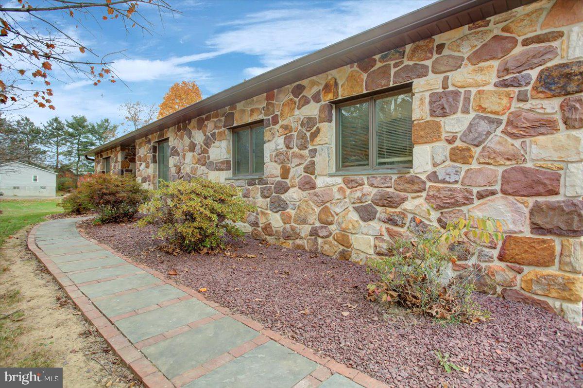 15600 Mountain Green Road Spring Run, PA 17262 - Photo 7 of 62