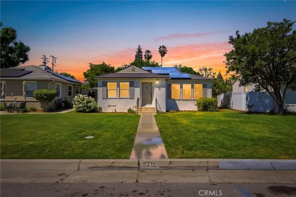 $2,750 | 2715 Cedar Street, Bakersfield, CA 93301