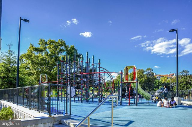 $659,500 | 517 Montana Avenue Northeast, Unit 4, Washington, DC 20017