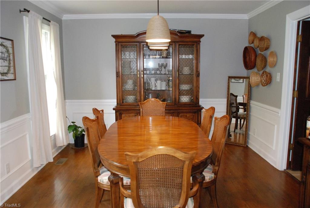 5105 Tower Road Greensboro, NC 27410 - Photo 12 of 25 Dining