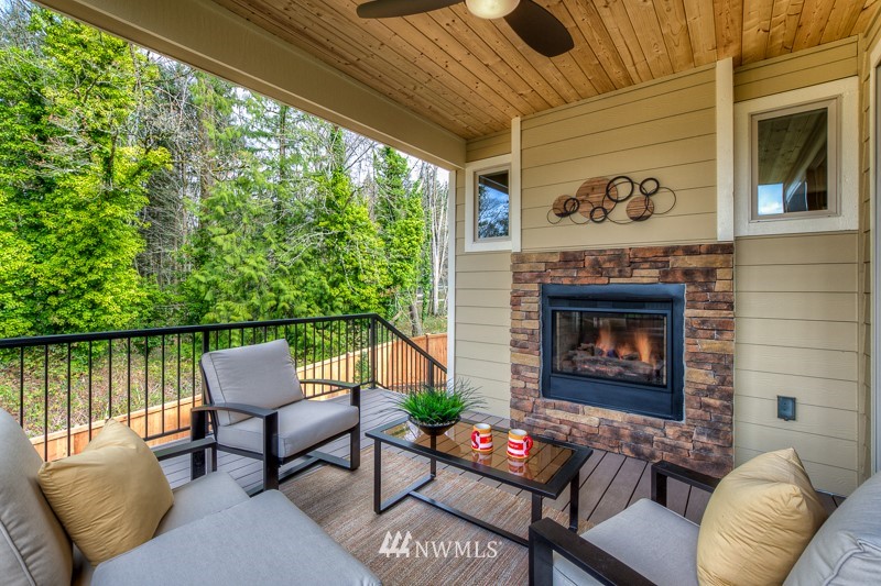 3784 Monterey Court Northeast Renton, WA 98056 - Photo 18 of 22 Gallery Image 18