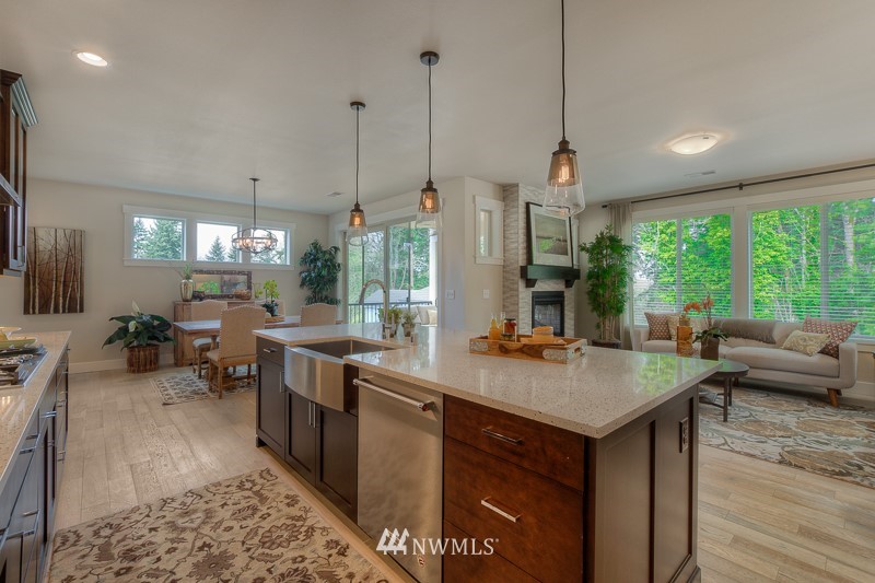 3784 Monterey Court Northeast Renton, WA 98056 - Photo 7 of 22 Gallery Image 7