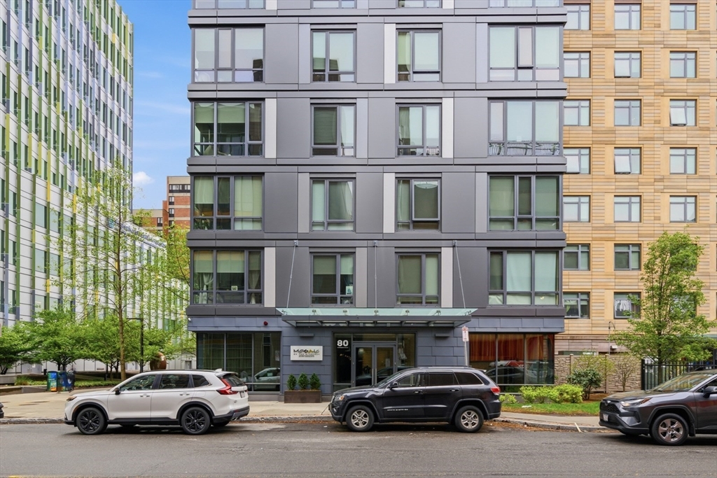 80-82 Fenwood Road, Unit 804 Boston, MA 02115 - Photo 2 of 27
