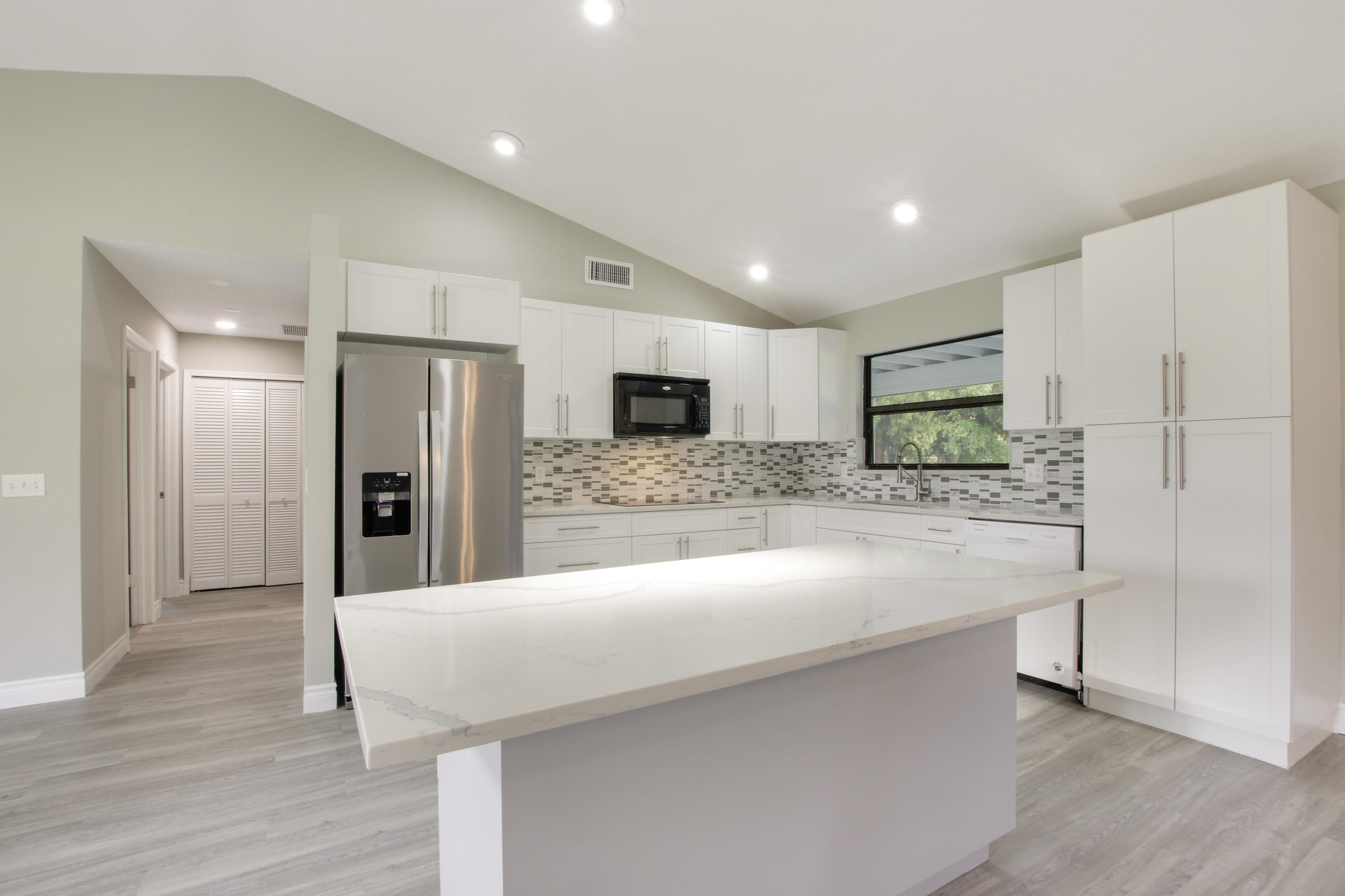 1252 Raintree Lane Wellington, FL 33414 - Photo 6 of 22 Kitchen Island