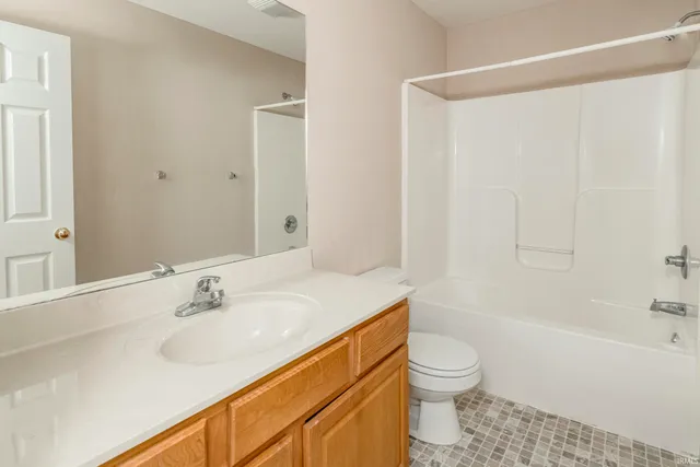 $1,800 | 5713 West Monarch Court, Bloomington, IN 47403