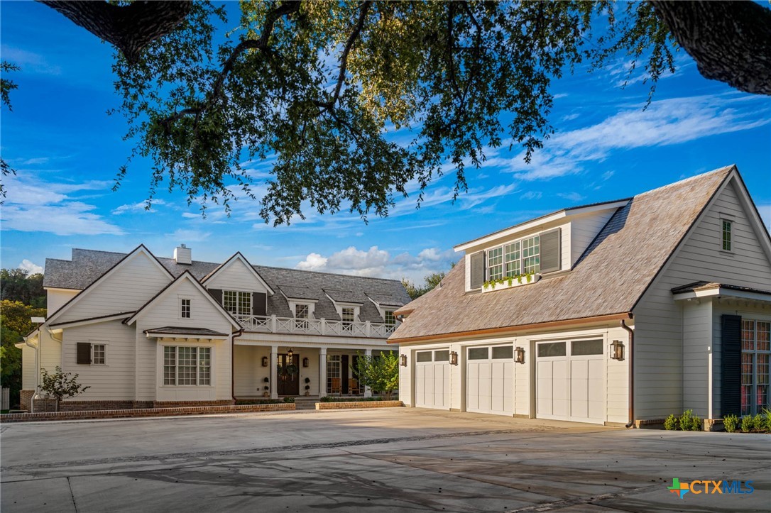 1755 Riada Drive New Braunfels, TX 78132 - Photo 5 of 48 front view of a house