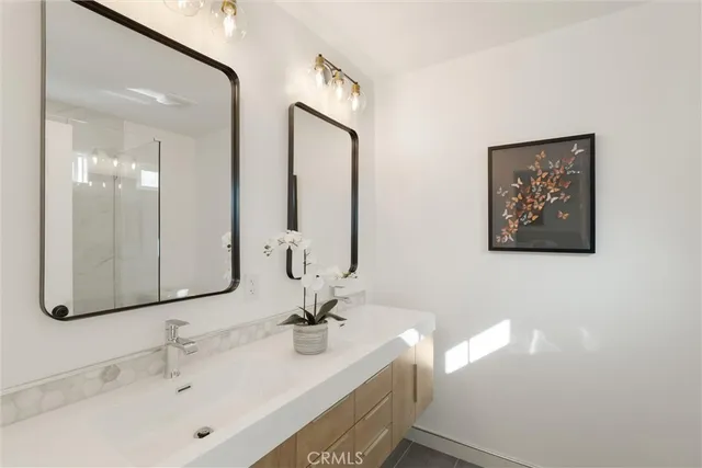 $1,200,000 | 534 East Hoover Avenue, Orange, CA 92867