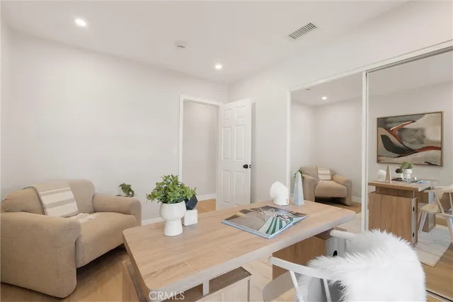 $1,200,000 | 534 East Hoover Avenue, Orange, CA 92867